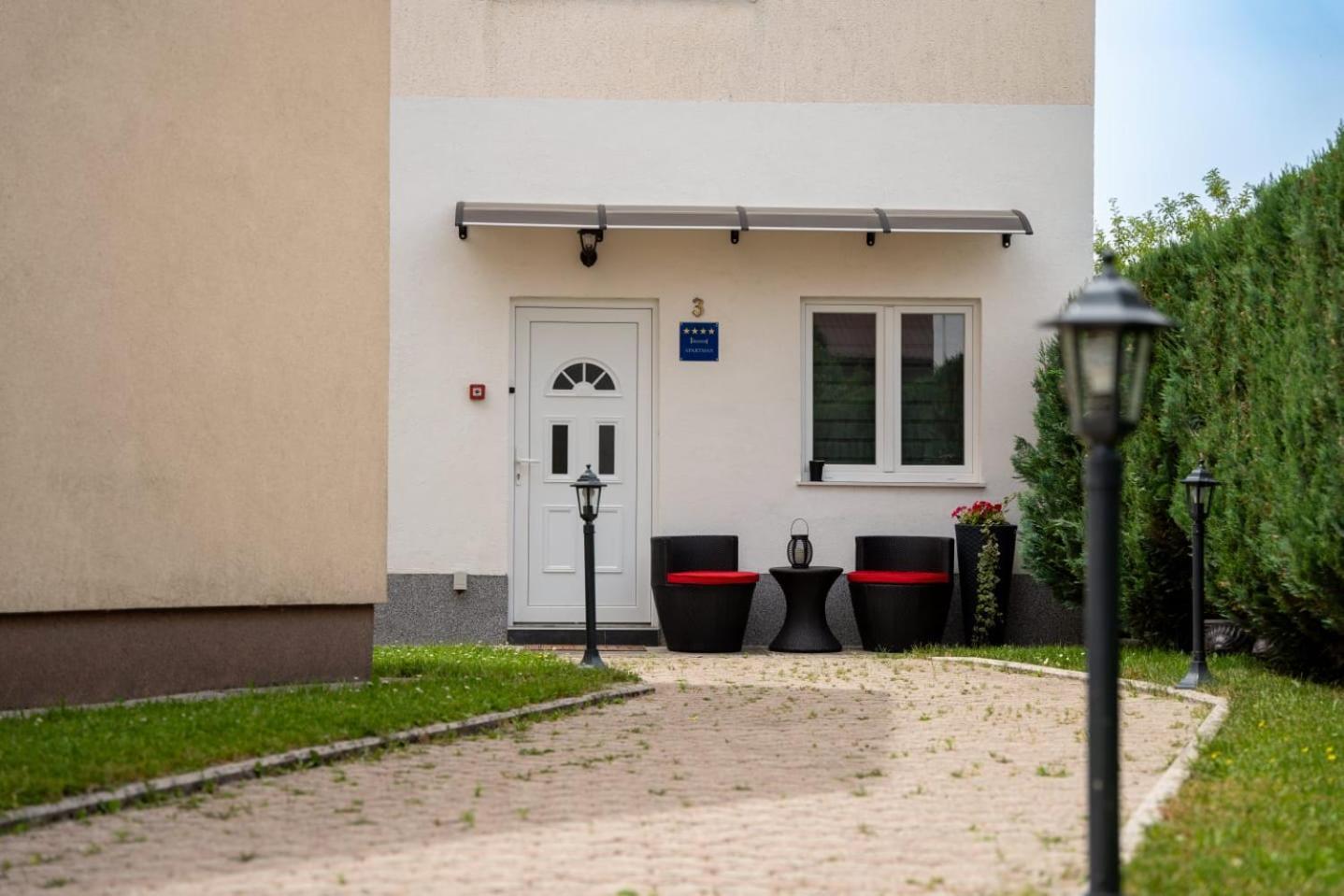 Apartman Mihovil Gospić Extérieur photo