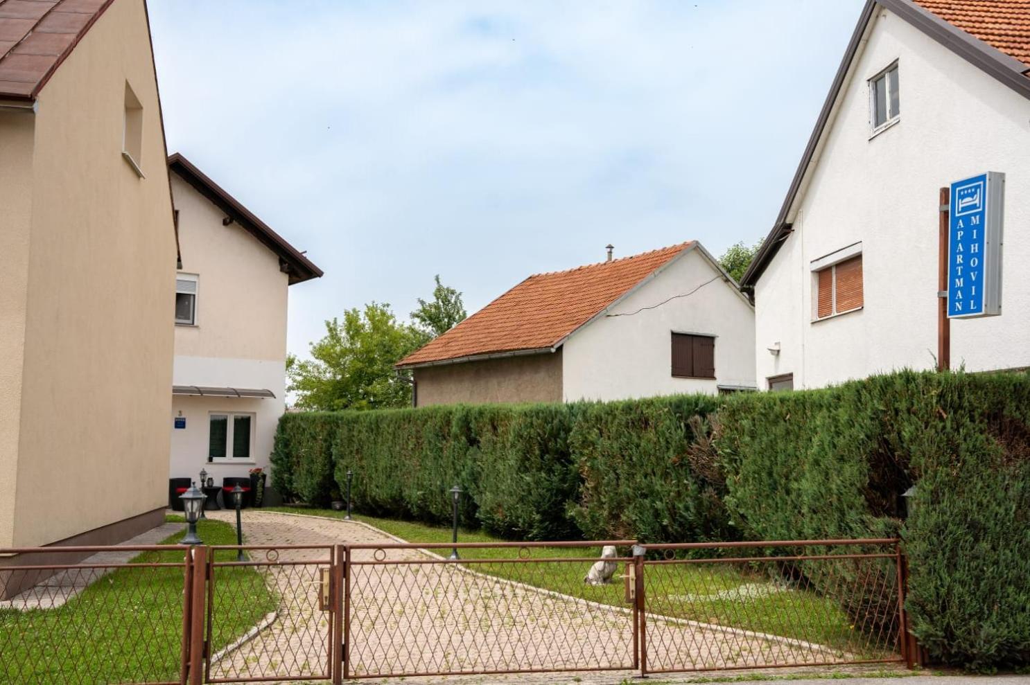 Apartman Mihovil Gospić Extérieur photo