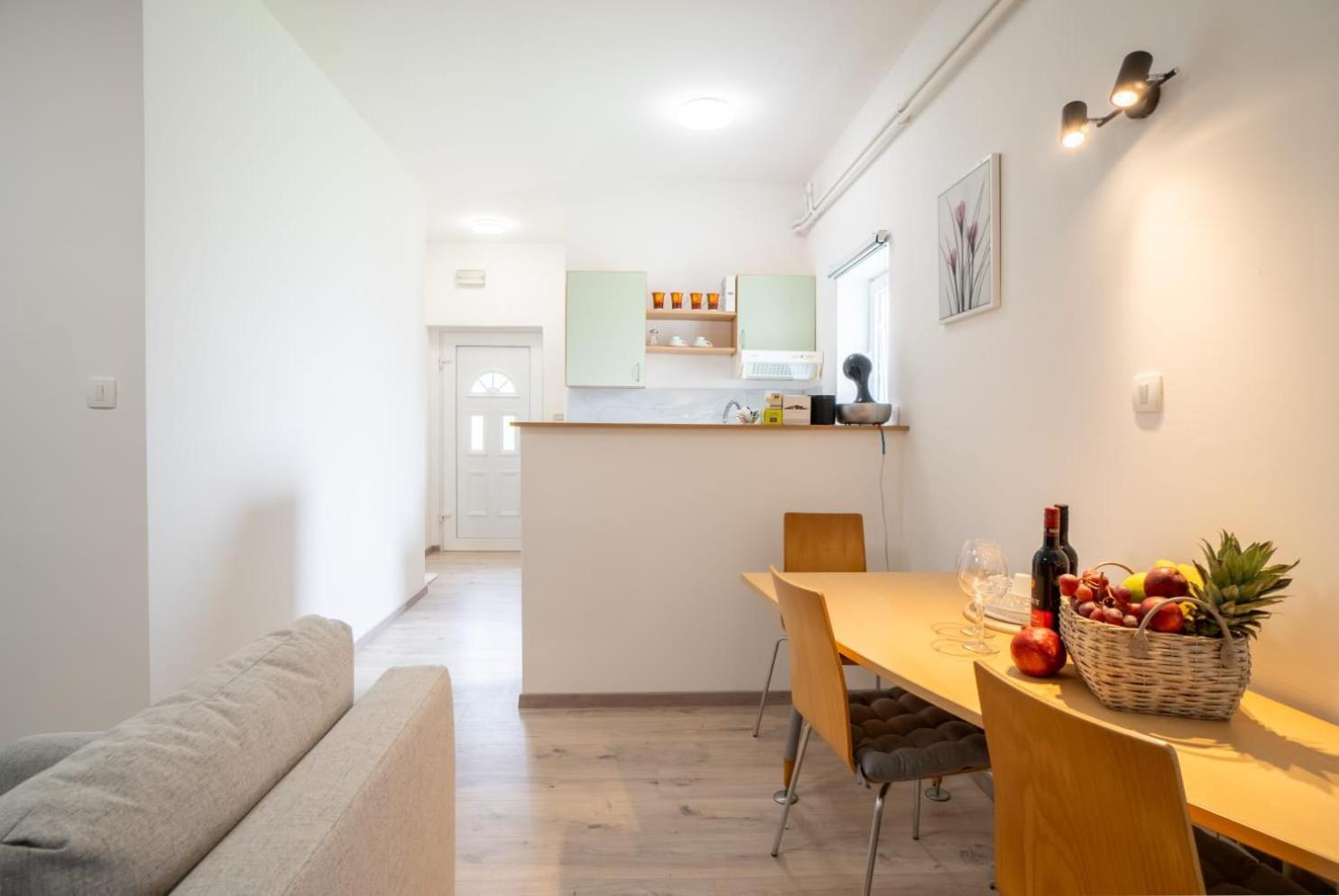 Apartman Mihovil Gospić Extérieur photo